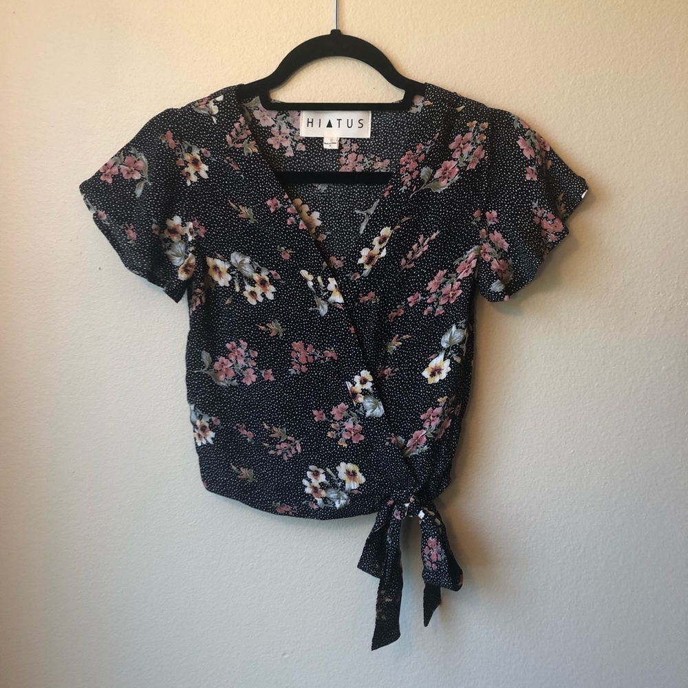 Hiatus Black Flower Top